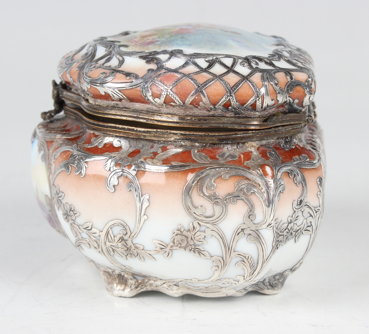 A late 19th/early 20th century German porcelain and silver overlay box, the hinged lid painted - Image 6 of 10