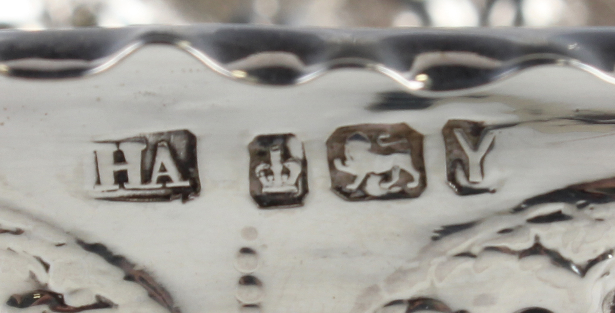 A late Victorian silver oval two-handled dish, embossed with scrolls, Sheffield 1891, weight 72g, - Image 6 of 7