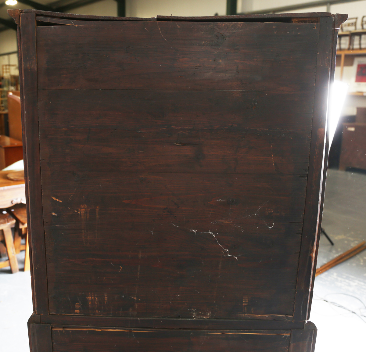 A 20th century George III style mahogany serpentine fronted chest-on-chest, raised on splayed - Image 5 of 15