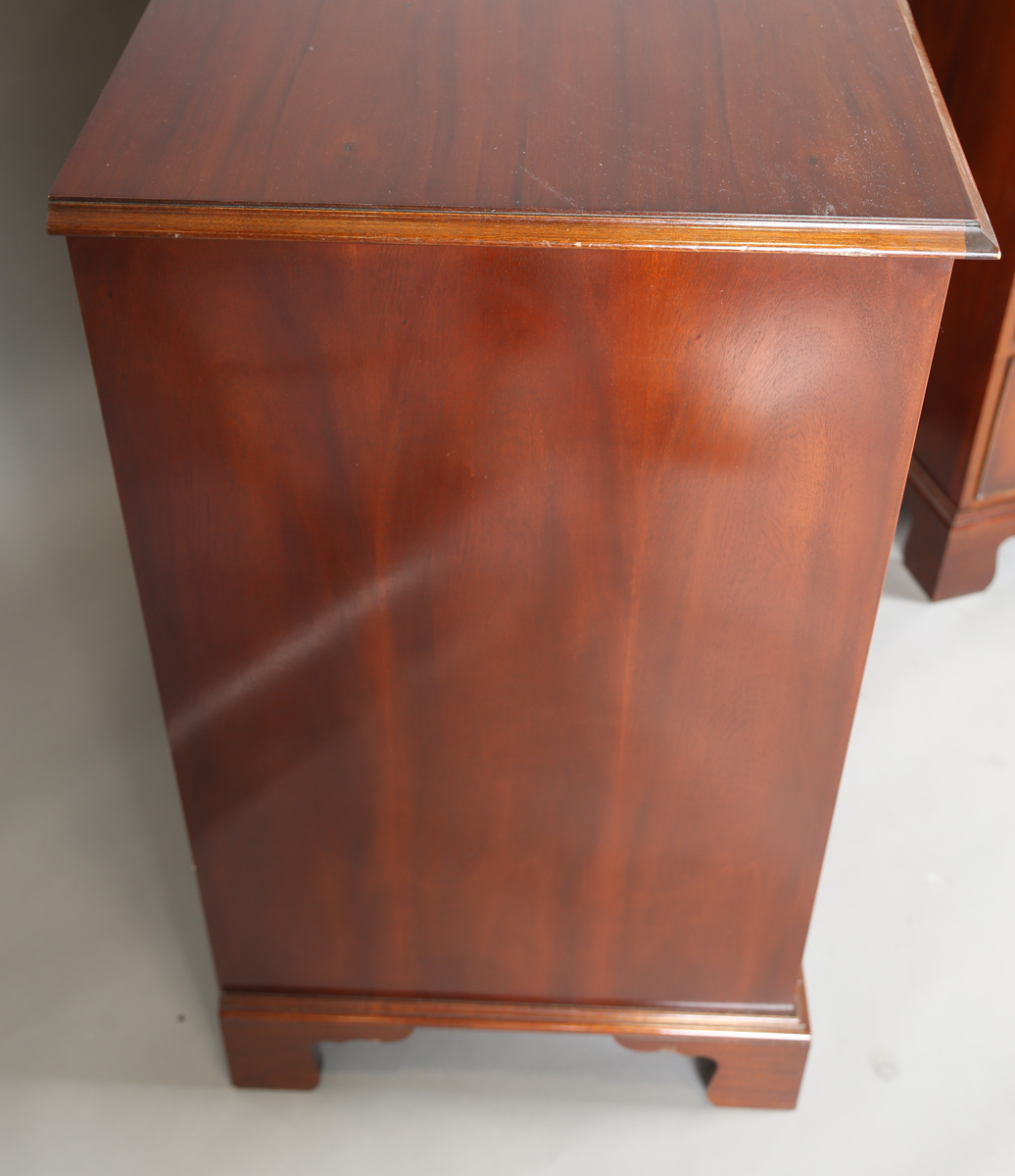 A pair of late 20th century George III style Bevan Funnel mahogany chests of drawers, height - Image 7 of 14