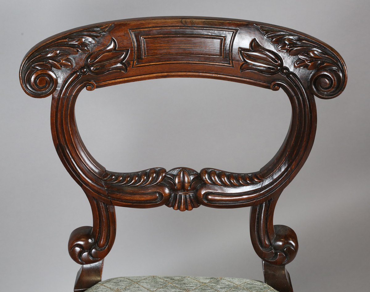 A pair of William IV rosewood dining chairs, in the manner of Gillows of Lancaster, the finely - Image 9 of 17