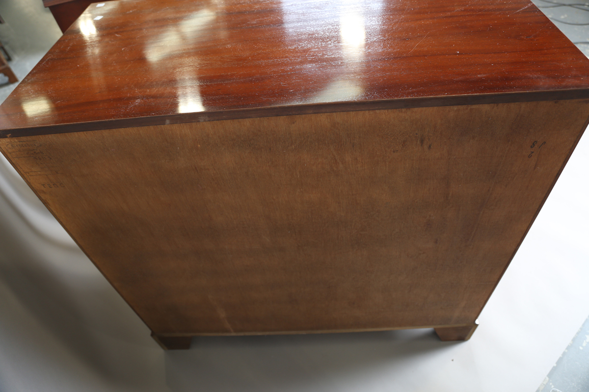 A pair of late 20th century George III style Bevan Funnel mahogany chests of drawers, height - Image 5 of 14