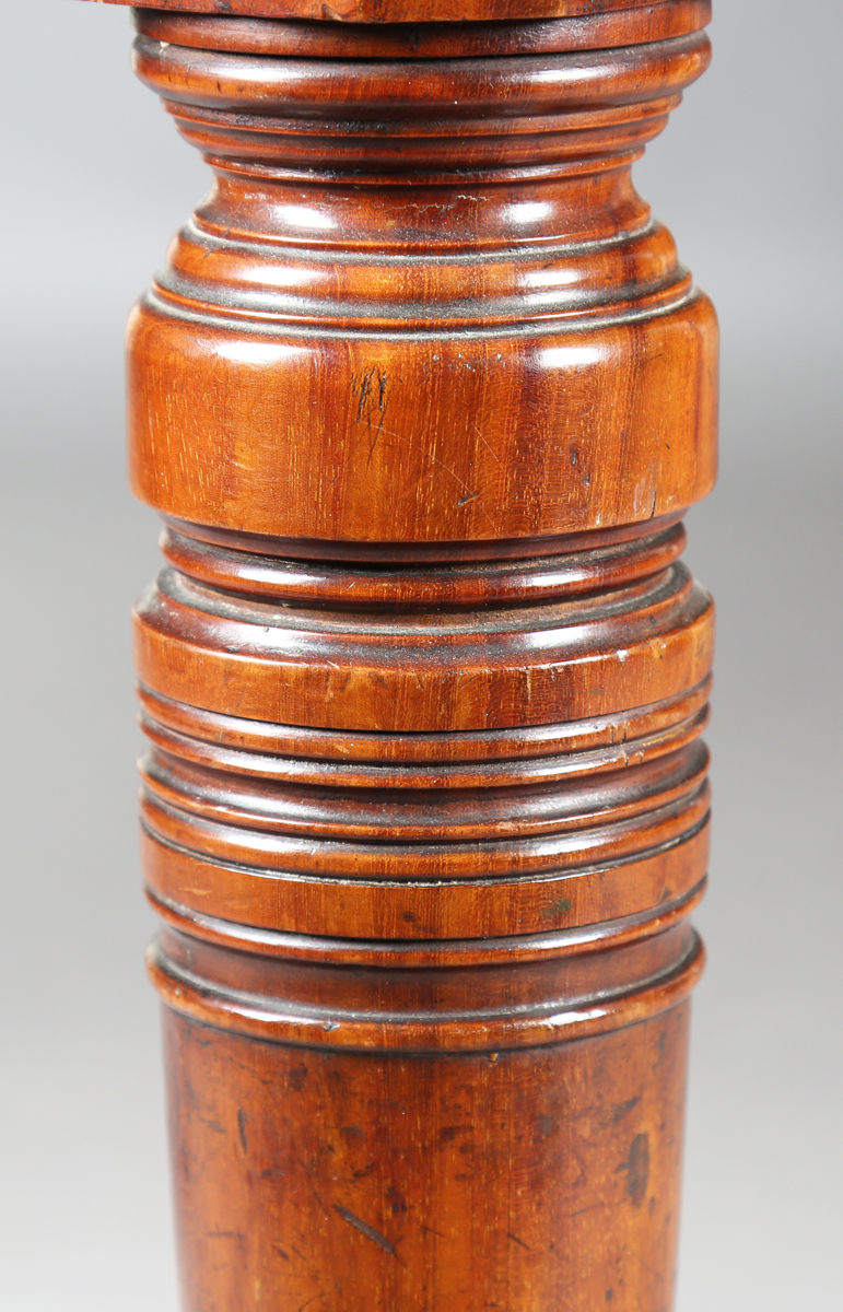 An Edwardian walnut extending dining table with two extra leaves, height 72cm, extended length - Image 3 of 8