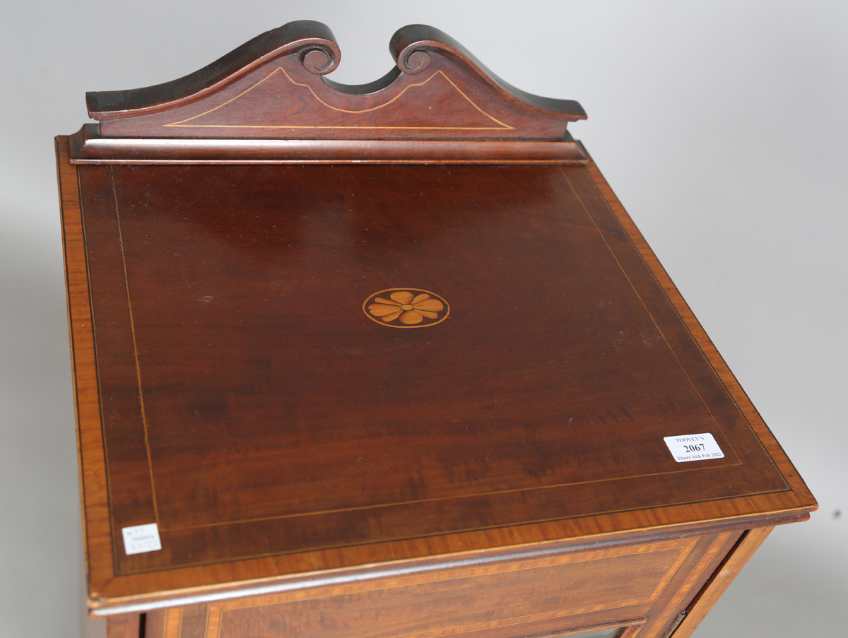 An Edwardian mahogany music cabinet with satinwood crossbanding, height 102cm, width 47cm, depth - Image 9 of 9