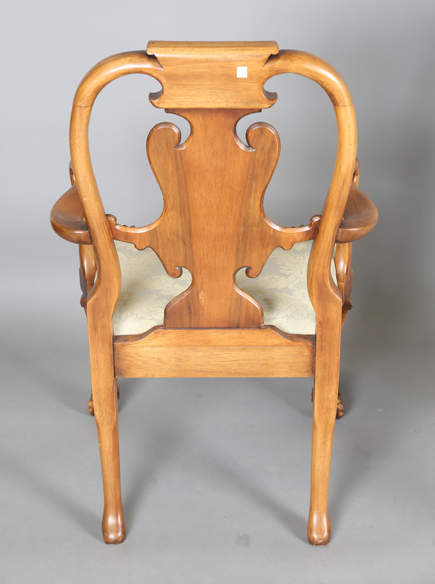 A late 20th century Queen Anne style walnut dining room suite, comprising a set of six chairs, - Image 27 of 34