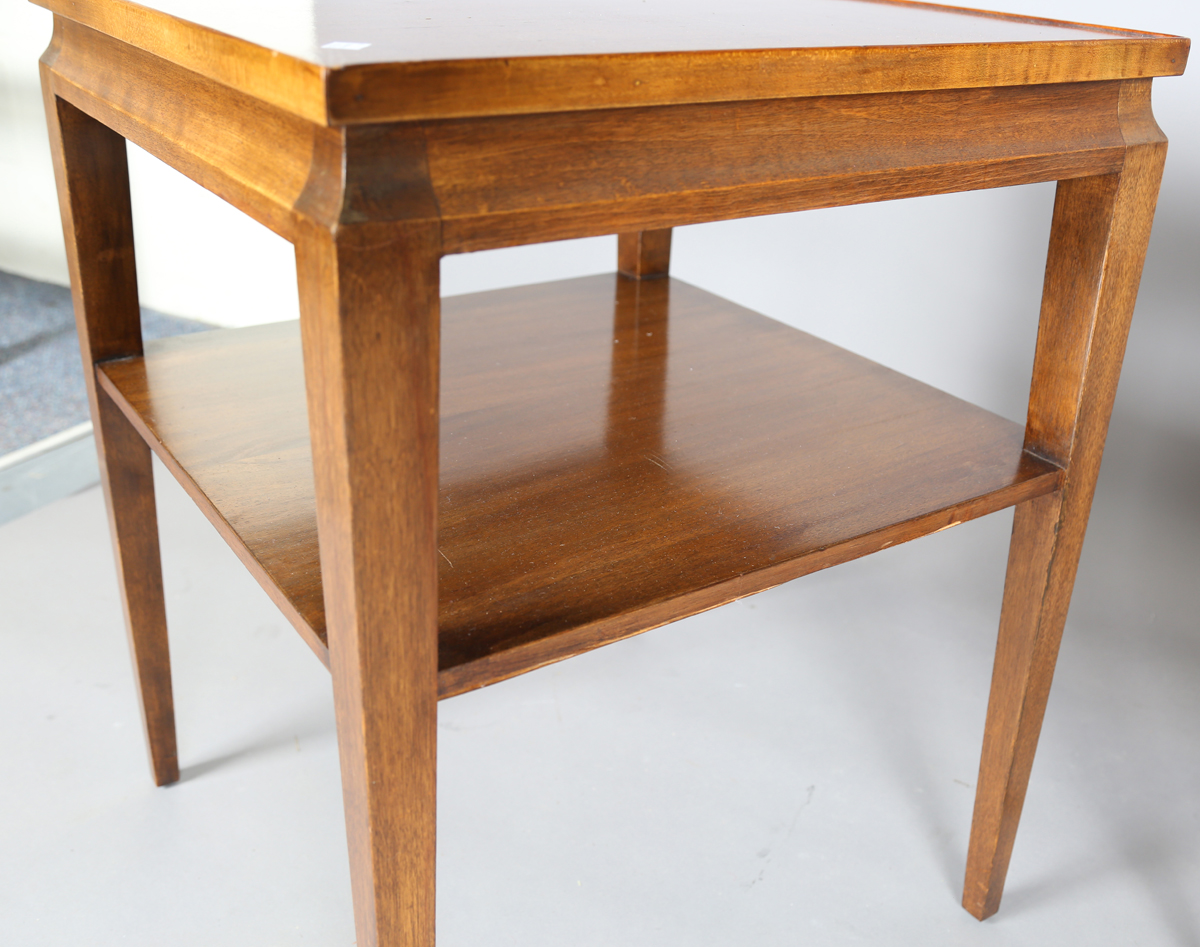 A pair of mid-20th century French mahogany lamp tables of retro design, the quarter-veneered tops - Image 2 of 8