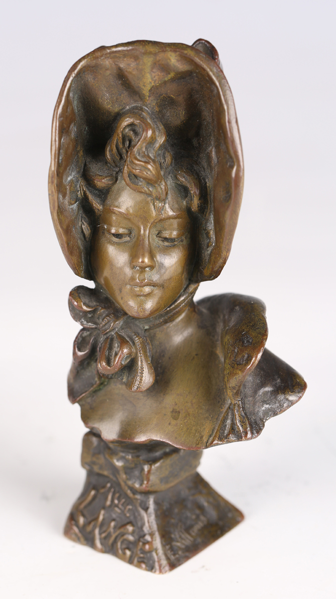 Emanuel Villanis - 'Mlle Lange', a late 19th/early 20th century French patinated cast bronze head - Image 13 of 15