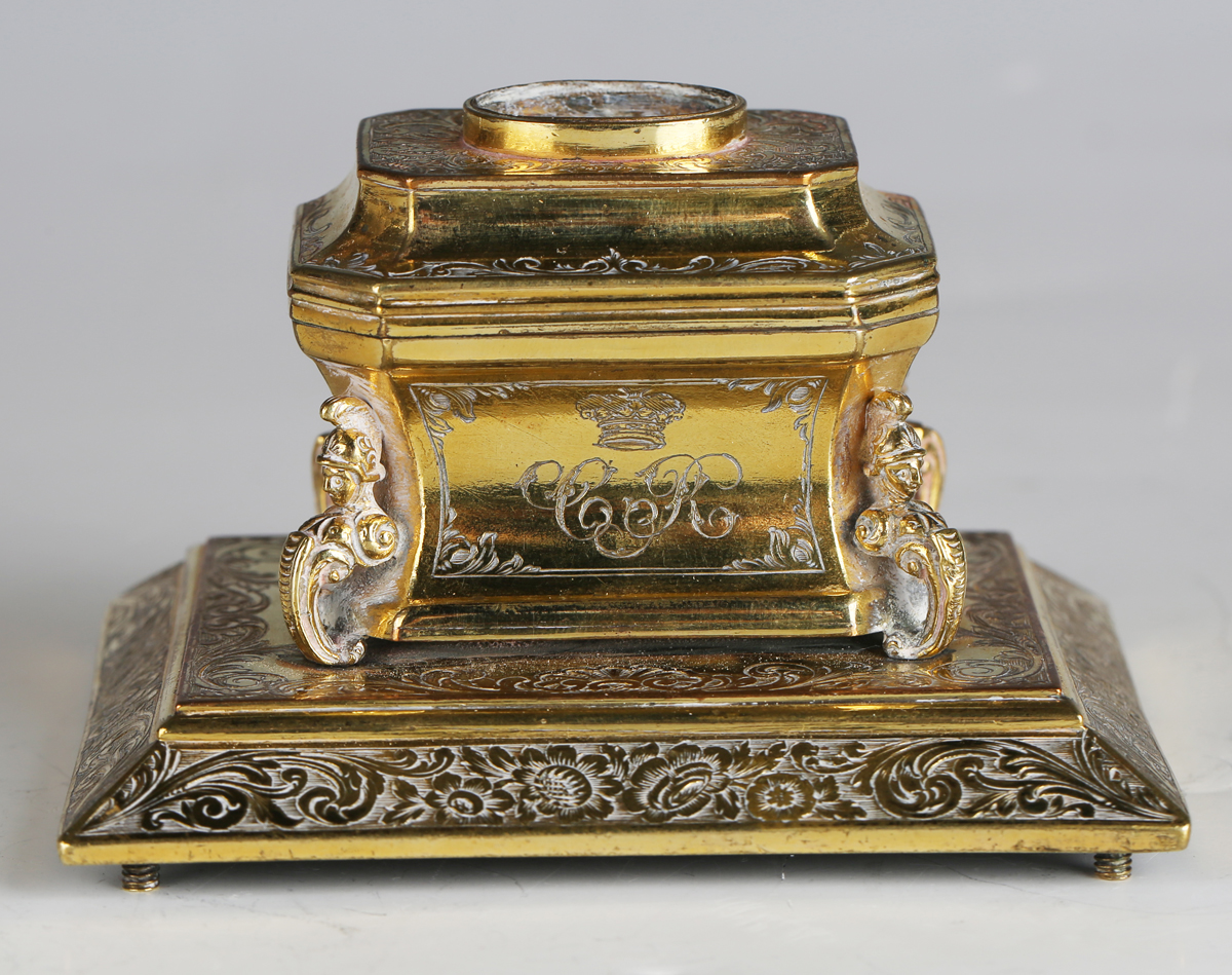 An early 19th century gilt metal inkwell of sarcophagus form, engraved with floral bands and - Image 9 of 9