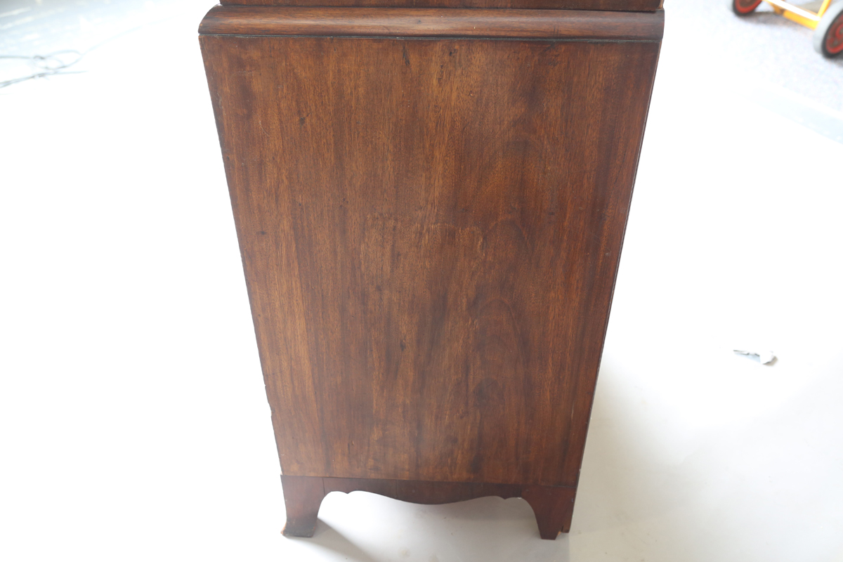 A 20th century George III style mahogany serpentine fronted chest-on-chest, raised on splayed - Image 2 of 15