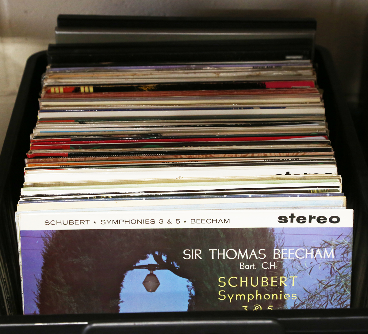 A collection of approximately ninety-five classical LP records, including an early stereo pressing - Image 3 of 3