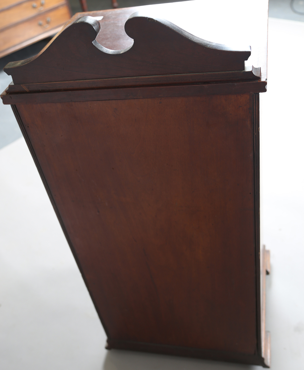 An Edwardian mahogany music cabinet with satinwood crossbanding, height 102cm, width 47cm, depth - Image 2 of 9