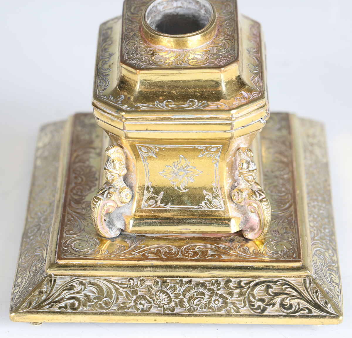 An early 19th century gilt metal inkwell of sarcophagus form, engraved with floral bands and - Image 5 of 9