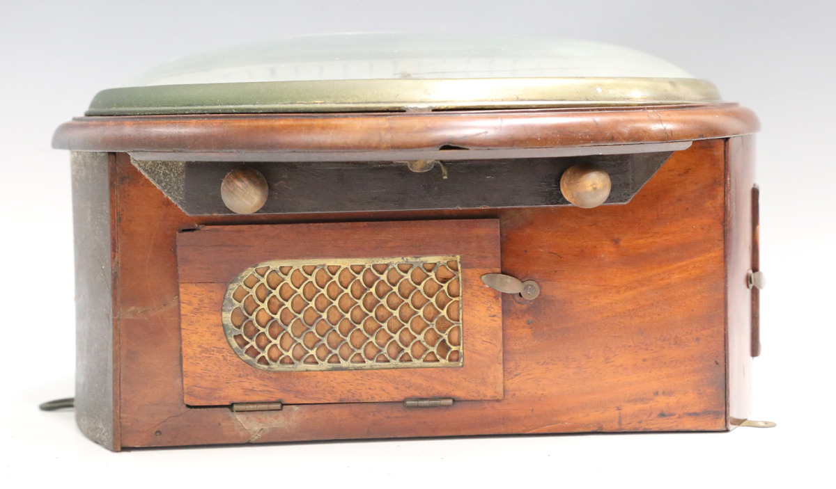 An early 19th century mahogany circular cased wall clock, the brass five pillar twin fusee - Image 5 of 10