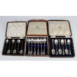A set of six George V silver teaspoons with scallop shell shaped bowls, London 1916 by Josiah