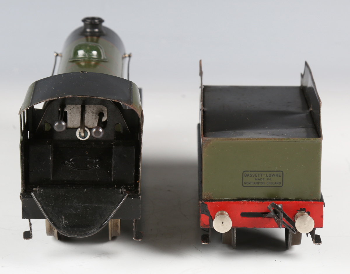 A Bassett-Lowke gauge O clockwork 4-4-0 locomotive 62453 'Prince Charles' and tender, BR green and - Image 5 of 8