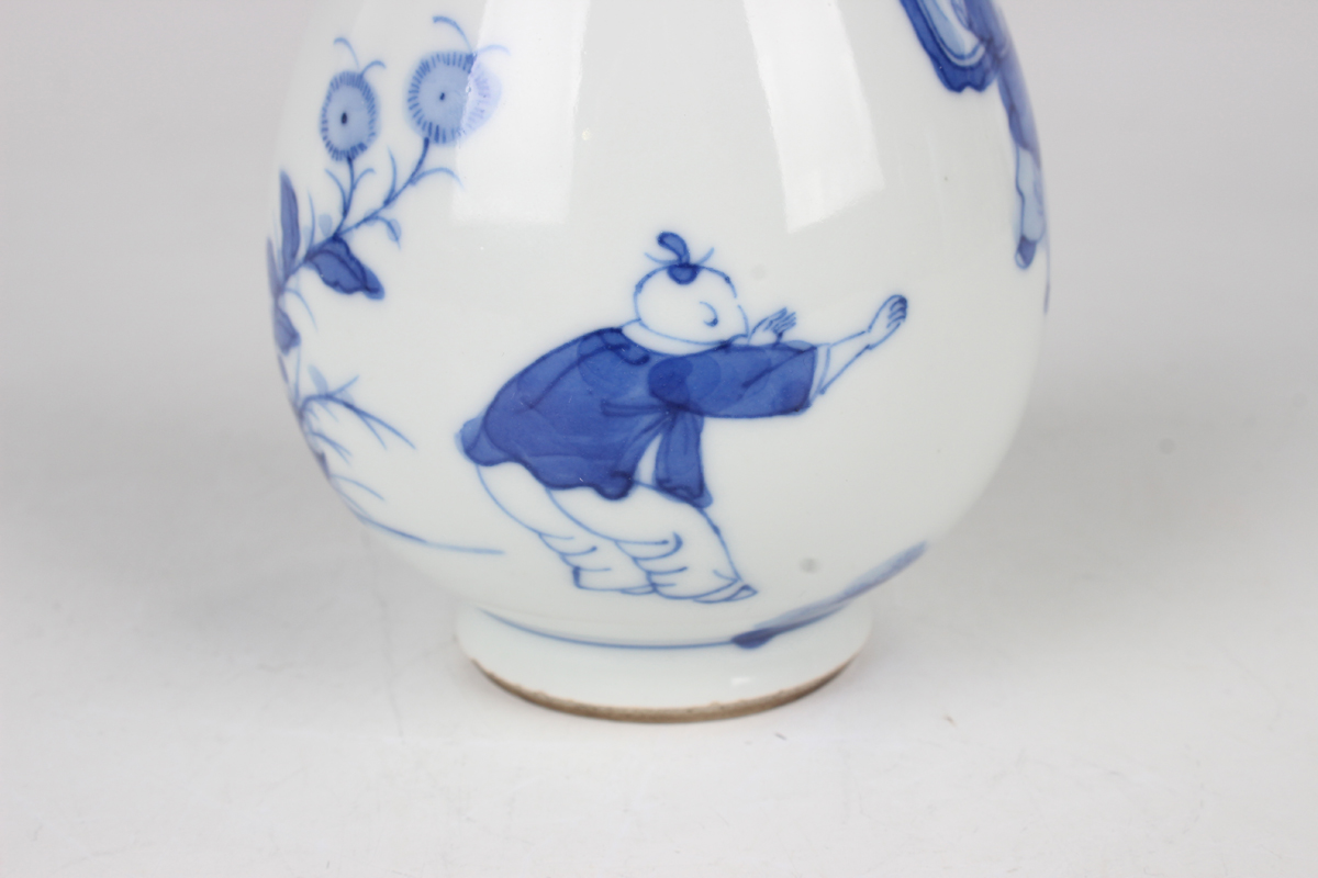 A Chinese blue and white porcelain bottle vase, Kangxi period, the ovoid body and flared narrow neck - Image 4 of 9