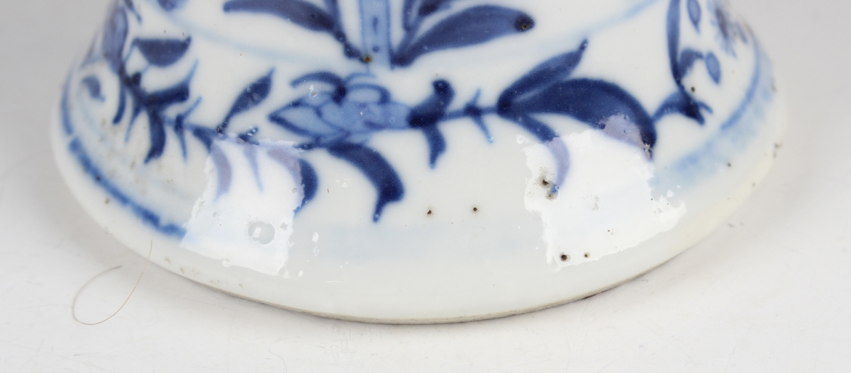 A small group of Chinese blue and white porcelain, mostly late 19th century, including a baluster - Image 24 of 36
