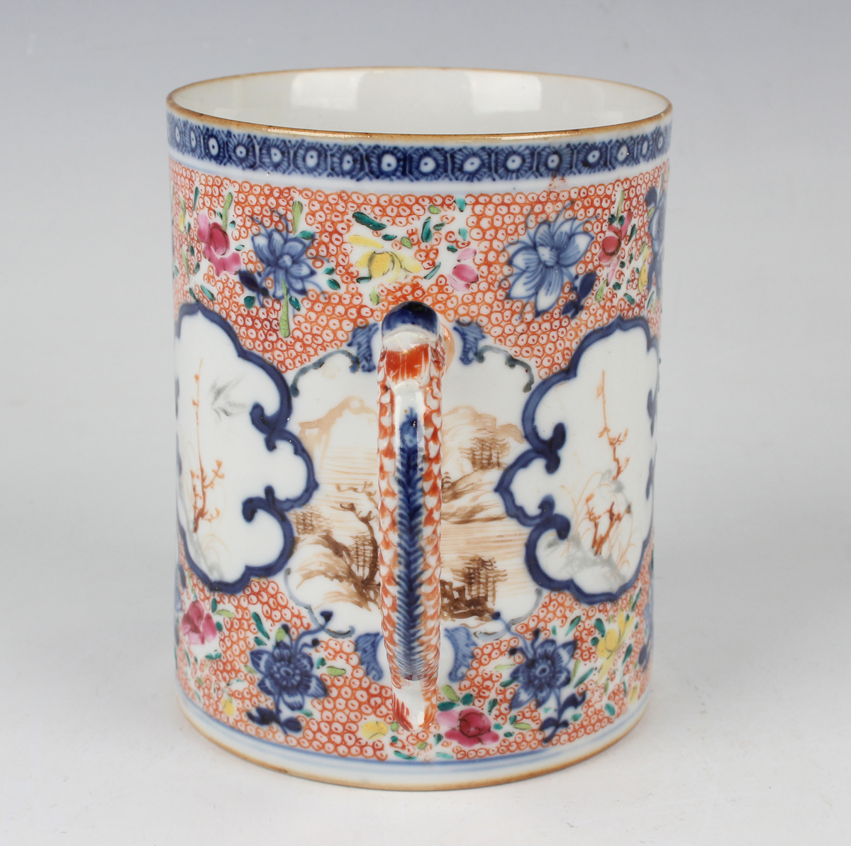 A Chinese famille rose export porcelain tankard, Qianlong period, the cylindrical body painted - Image 7 of 9