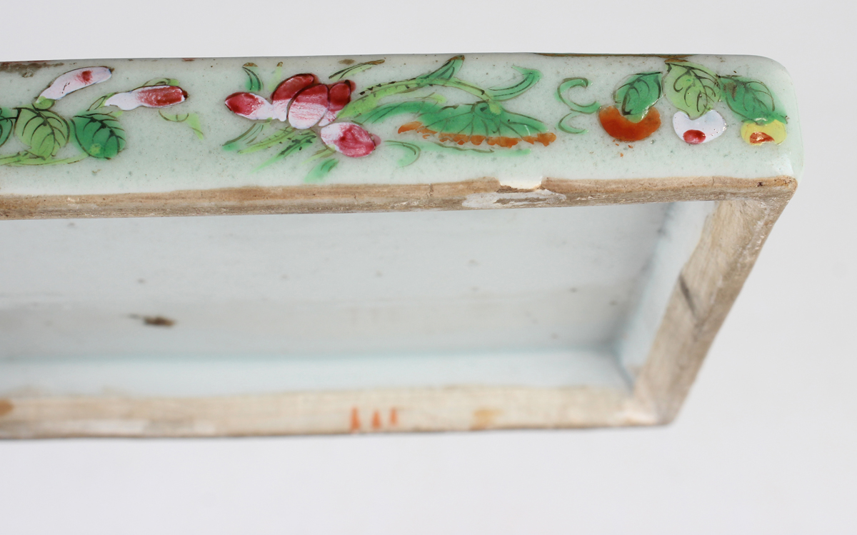A Chinese Canton famille rose rectangular porcelain box and cover, mid-19th century, the top painted - Image 2 of 16
