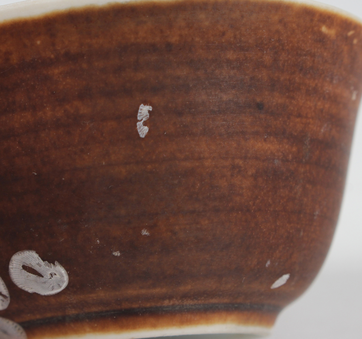 A Chinese Ca Mau shipwreck blue and white Batavian export porcelain teabowl, circa 1730, the - Image 9 of 13
