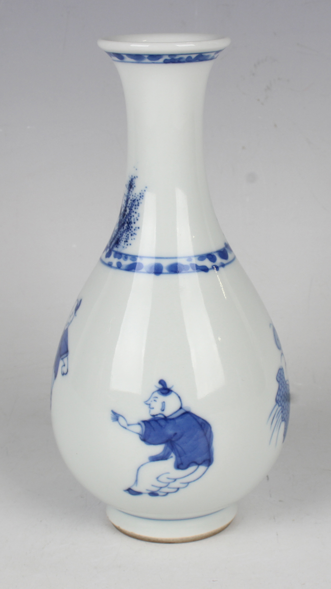 A Chinese blue and white porcelain bottle vase, Kangxi period, the ovoid body and flared narrow neck - Image 9 of 9