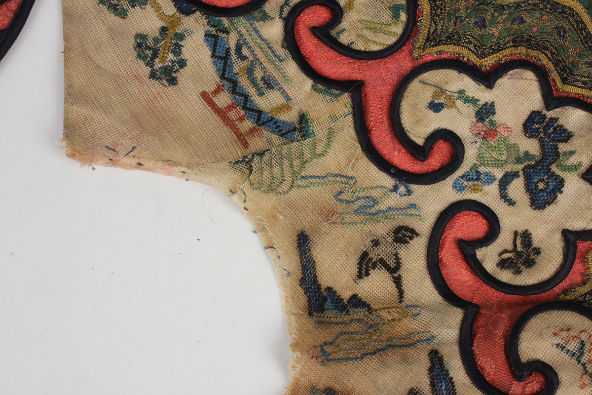 A small collection of Chinese export silkwork, late Qing dynasty, including a collar, decorated with - Image 42 of 43
