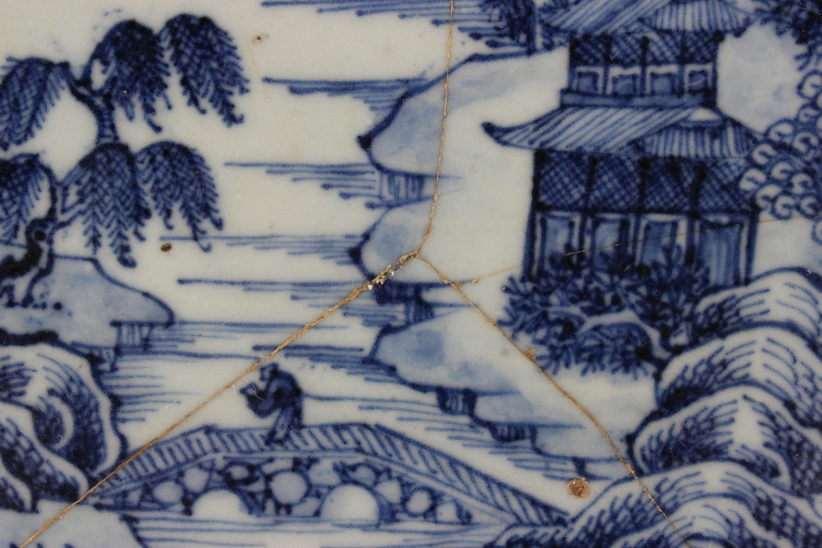 A group of six Chinese blue and white export porcelain meat dishes, Qianlong period, comprising four - Image 4 of 44