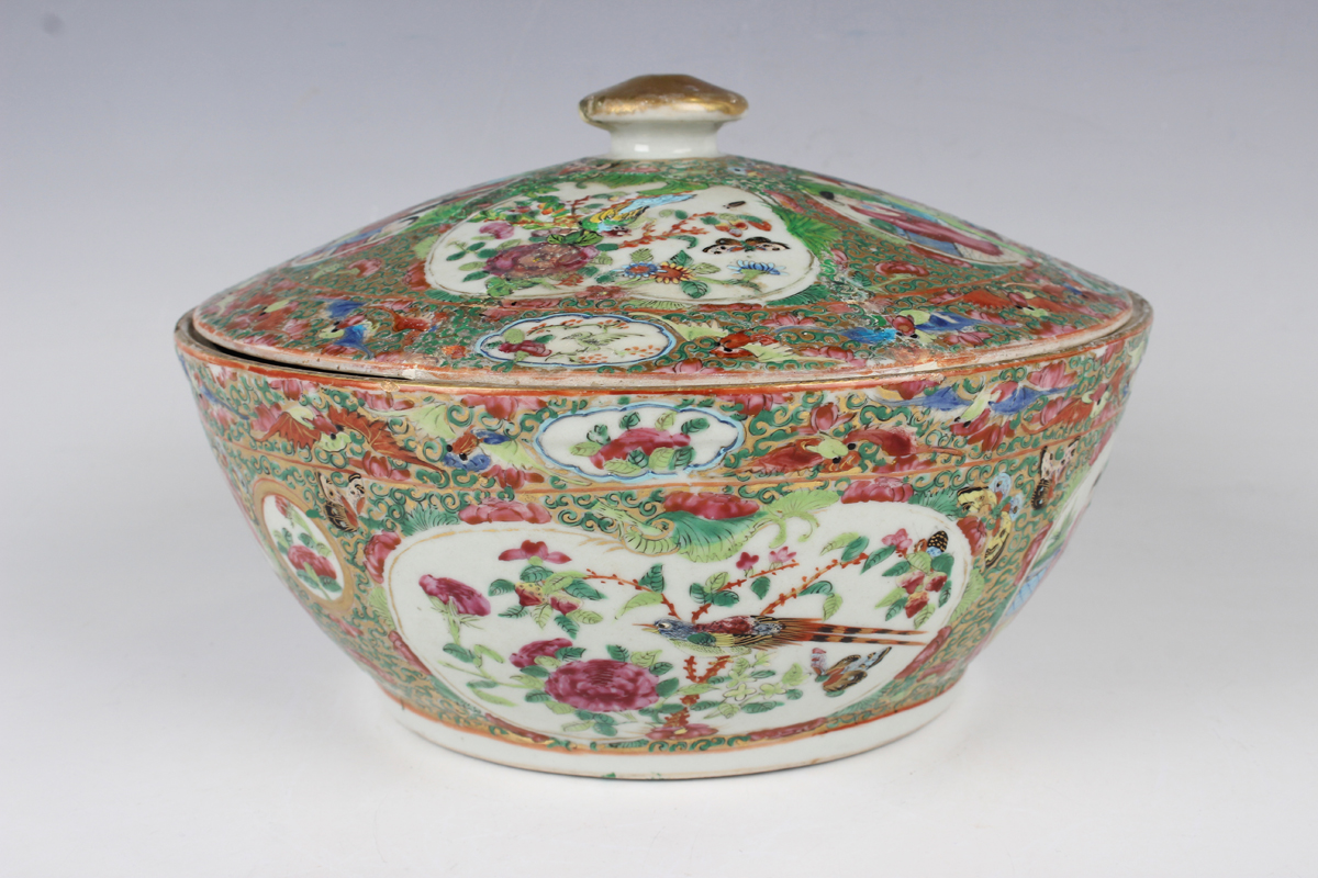 A Chinese Canton famille rose porcelain circular tureen and cover, mid-19th century, typically - Image 10 of 10