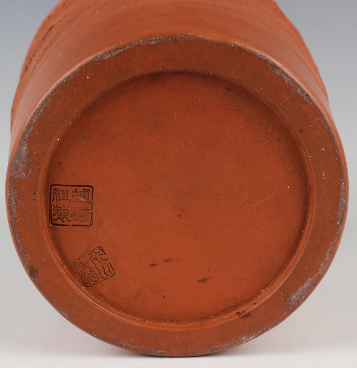 A Japanese red stoneware vase, Meiji period, of shouldered tapering form, modelled in relief with - Image 4 of 11