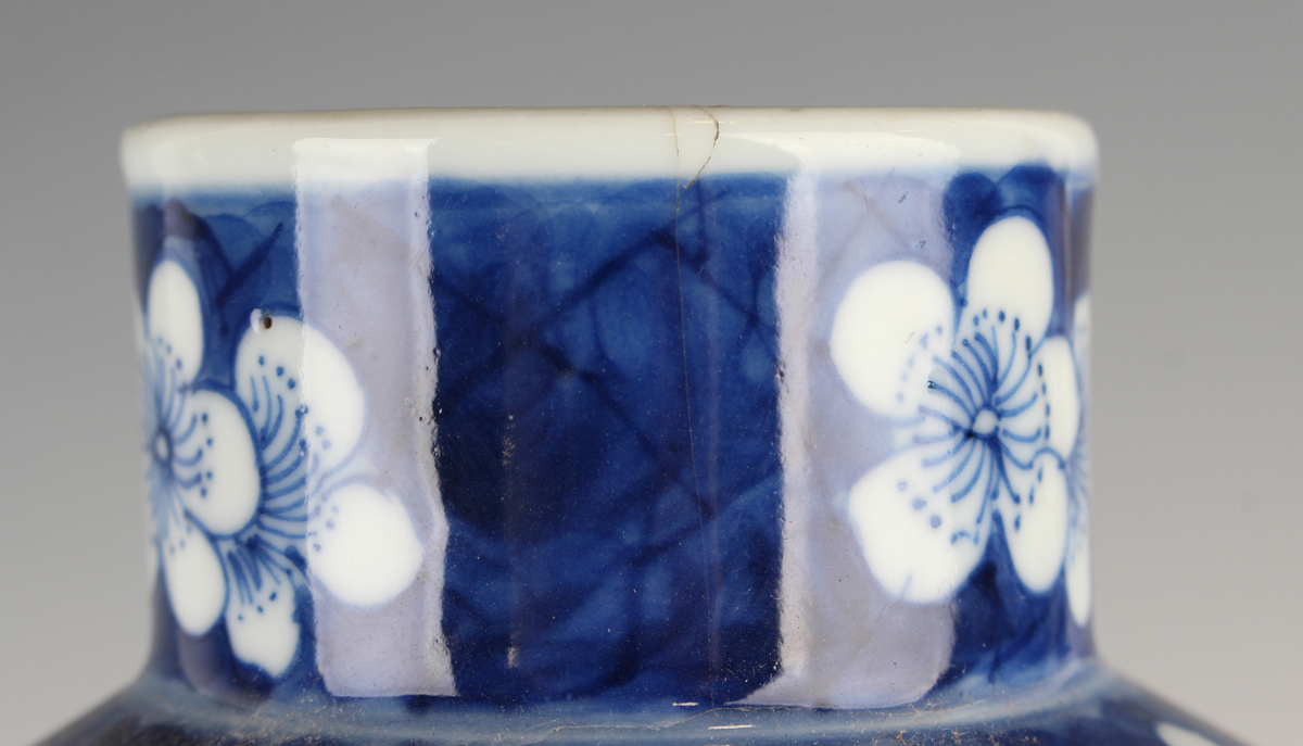 A Chinese blue and white porcelain double gourd shaped vase, mark of Kangxi but late 19th century, - Image 4 of 25
