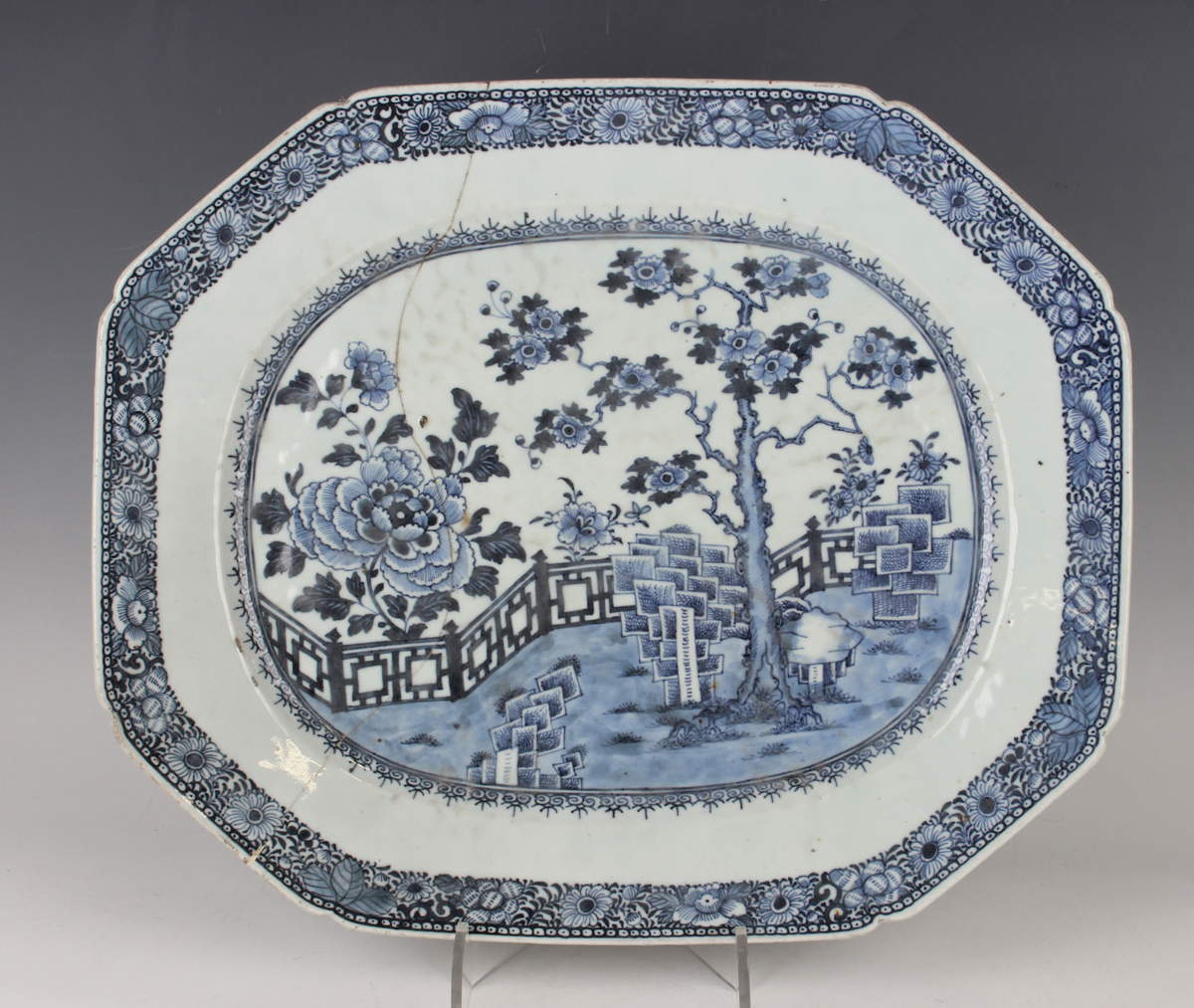 A group of six Chinese blue and white export porcelain meat dishes, Qianlong period, comprising four - Image 35 of 44