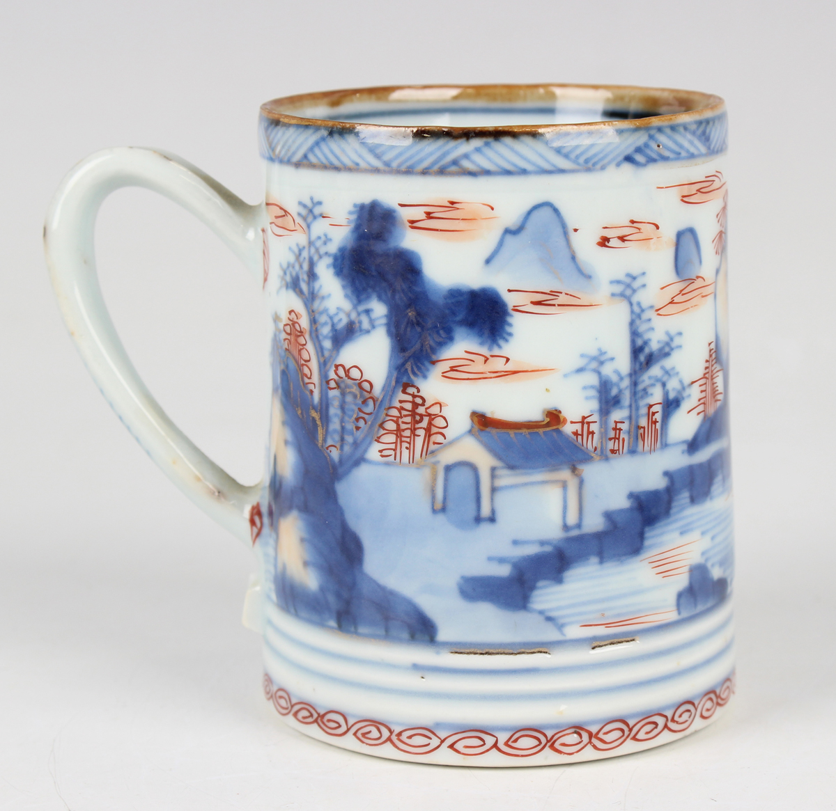 A small group of Chinese pottery, including an Imari mug, Kangxi period, painted with a coastal - Image 35 of 35