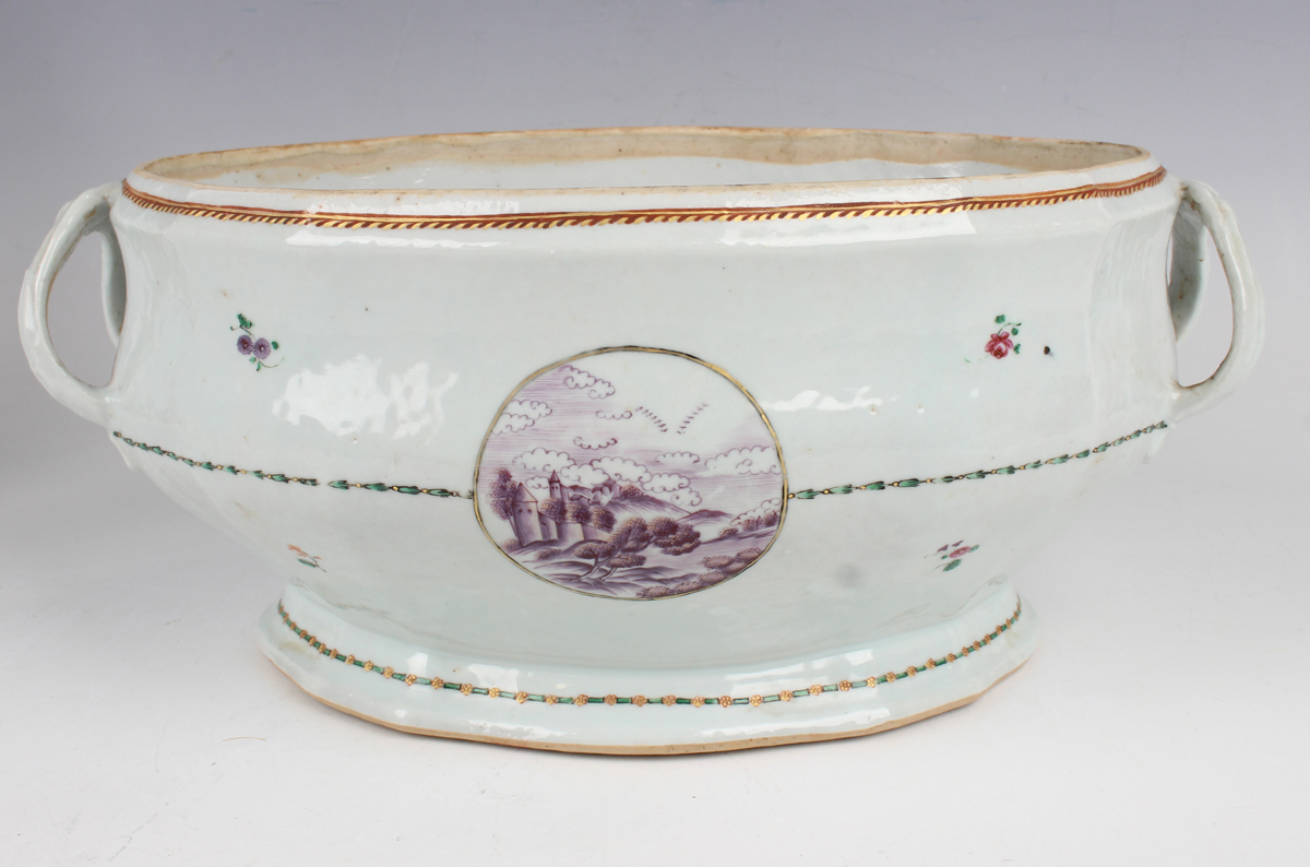 A Chinese export porcelain soup tureen, cover and stand, Qianlong period, each of shaped oval - Image 14 of 20