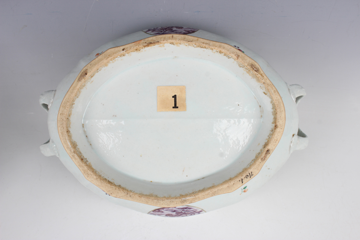 A Chinese export porcelain soup tureen, cover and stand, Qianlong period, each of shaped oval - Image 8 of 20