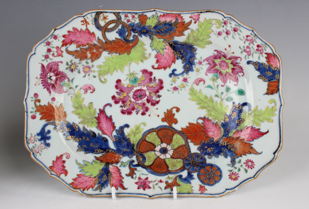 A graduated pair of Chinese pseudo tobacco leaf pattern export porcelain meat dishes, each - Image 25 of 25