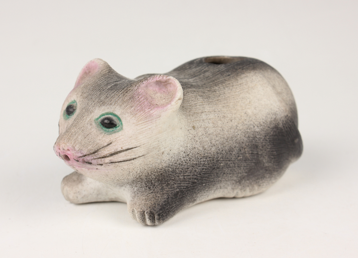 A Chinese pottery water dropper, late Qing dynasty, modelled as a recumbent mouse with painted - Image 8 of 8