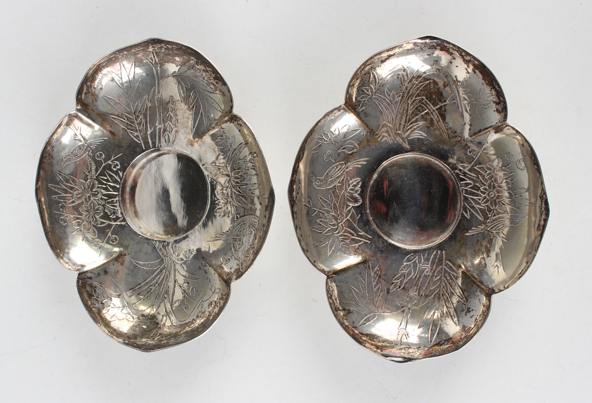 A pair of Chinese porcelain teabowls with silver covers and stands, mid-20th century, each bowl - Image 6 of 19