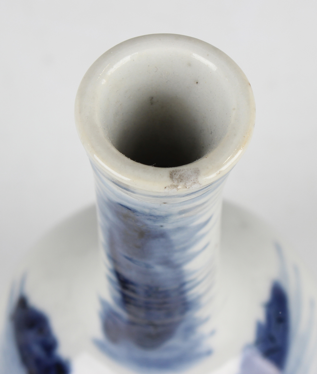 A small group of Chinese blue and white porcelain, mostly late 19th century, including a baluster - Image 5 of 36