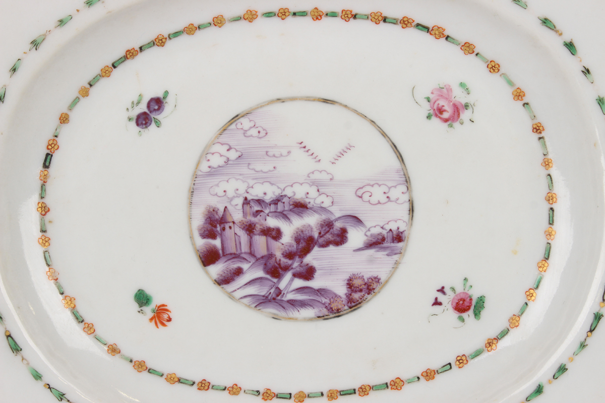A small group of Chinese export porcelain, Qianlong period, comprising a pair of oval dishes, length - Image 22 of 23