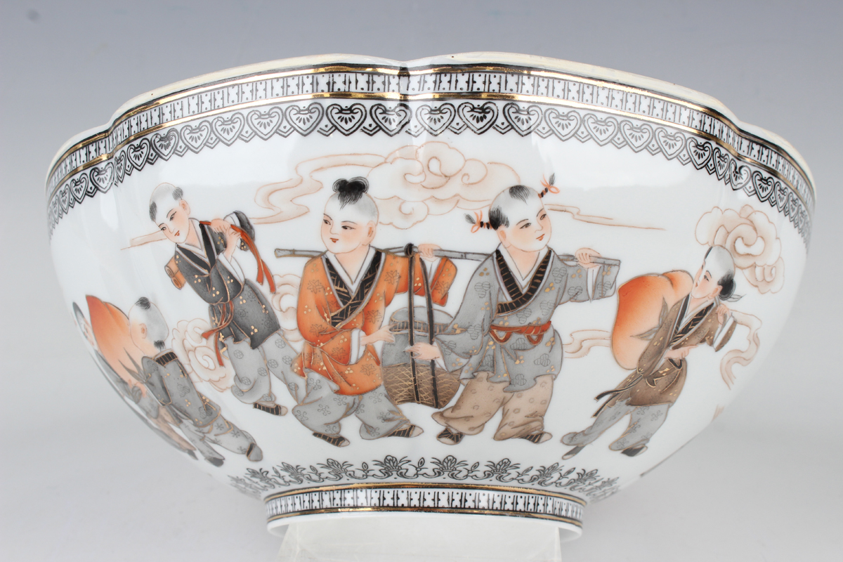 A Chinese eggshell porcelain bowl, mark of Qianlong but mid-to-late 20th century, of lobed - Image 10 of 10