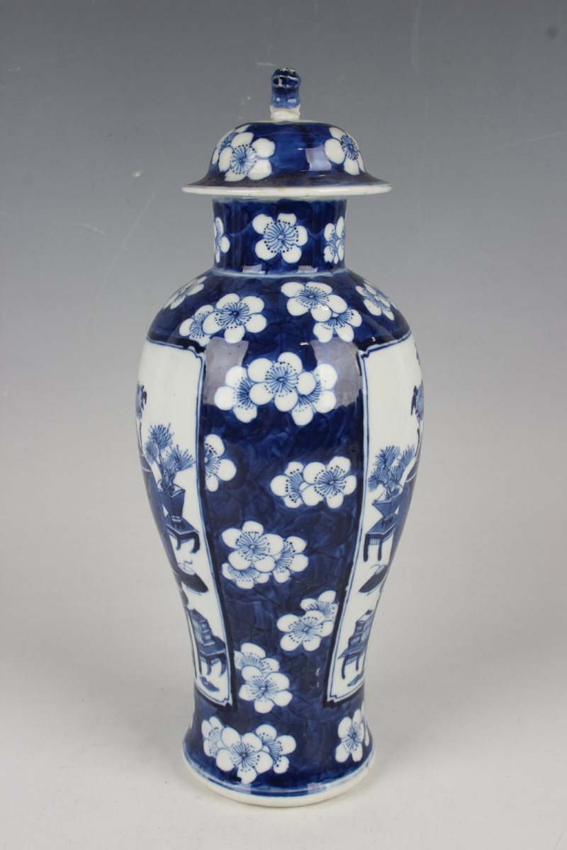 A Chinese blue and white porcelain double gourd shaped vase, mark of Kangxi but late 19th century, - Image 8 of 25