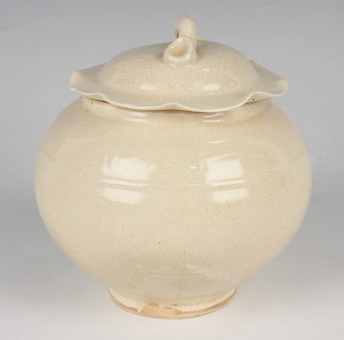 A small group of Chinese pottery, 20th century or later, including a Song style cream glazed jar and - Image 26 of 27