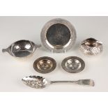 An Edwardian silver quaich, Birmingham 1908, width across handles 14.6cm, and a small group of other