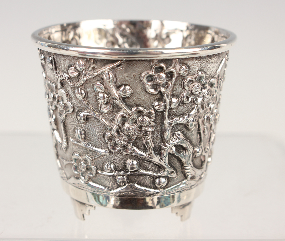 A small group of Chinese silver, comprising a mustard and matching salt of lobed circular form, a - Image 10 of 10
