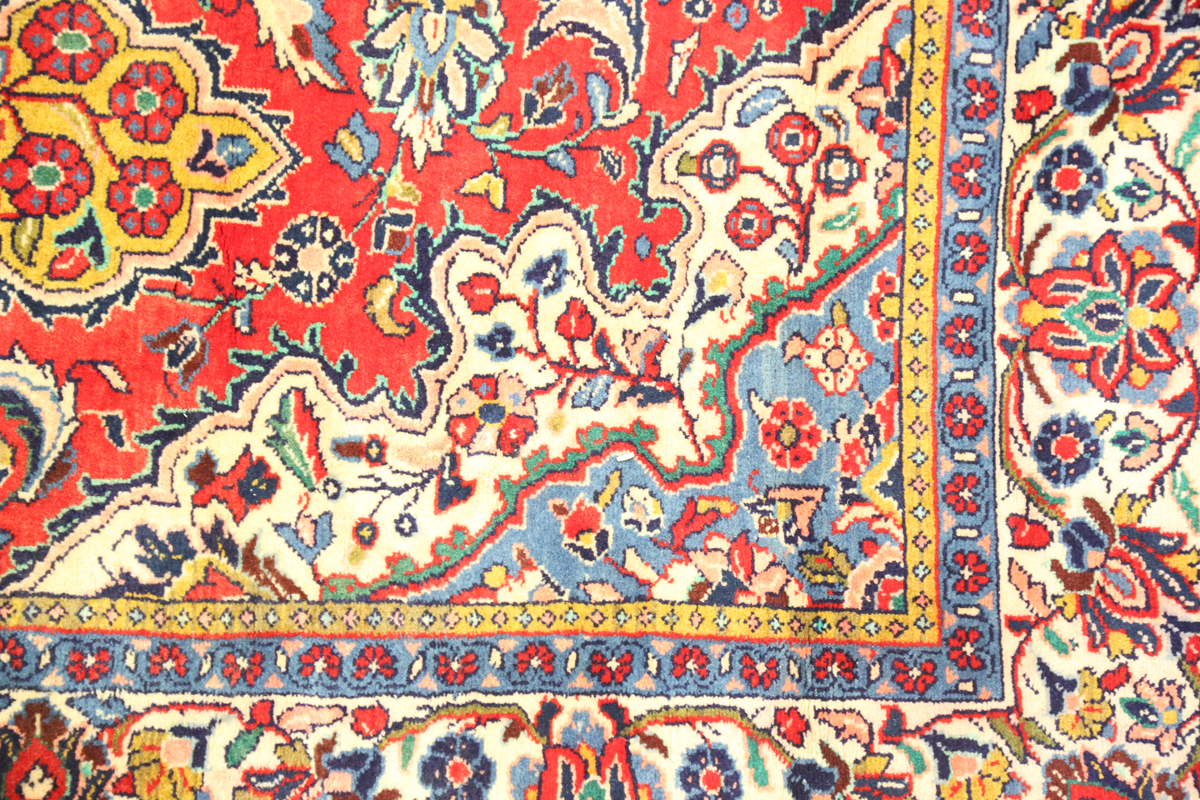 A Sarough rug, Central Persia, mid-20th century, the red field with a shaped medallion, within an - Image 4 of 5
