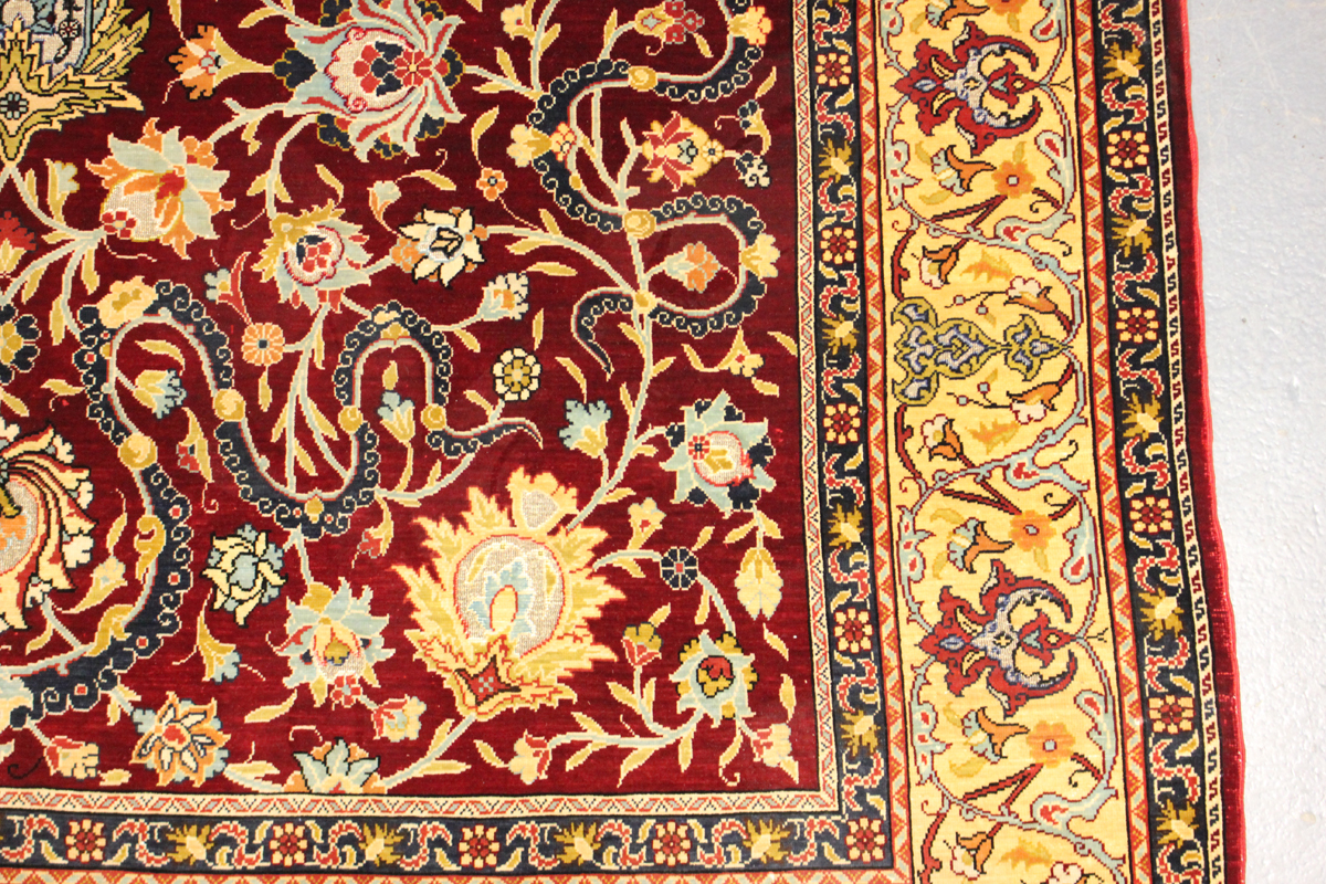 A fine Hereke silk and gilt metal thread prayer rug, Turkey, modern, the deep claret mihrab with - Image 6 of 23