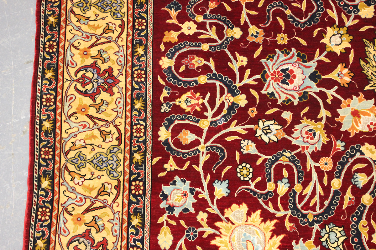 A fine Hereke silk and gilt metal thread prayer rug, Turkey, modern, the deep claret mihrab with - Image 8 of 23