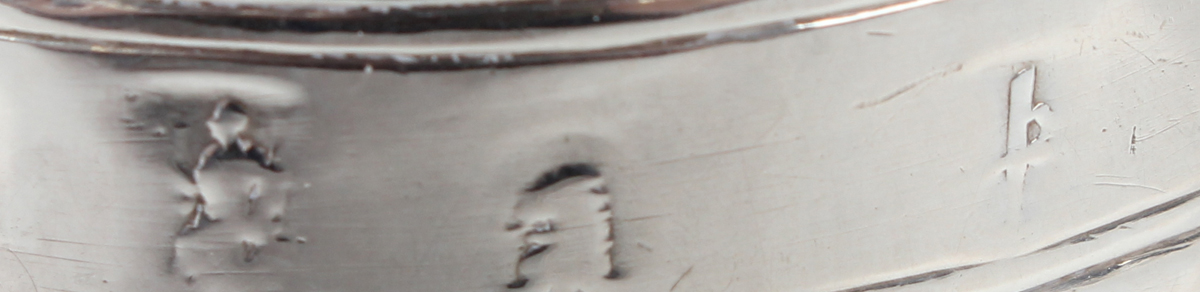 A Queen Anne Britannia standard silver mug of slightly swollen cylindrical form, decorated with - Image 5 of 5