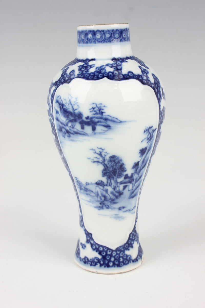 A Chinese blue and white export porcelain vase, Qianlong period, of baluster form, painted with - Image 6 of 7