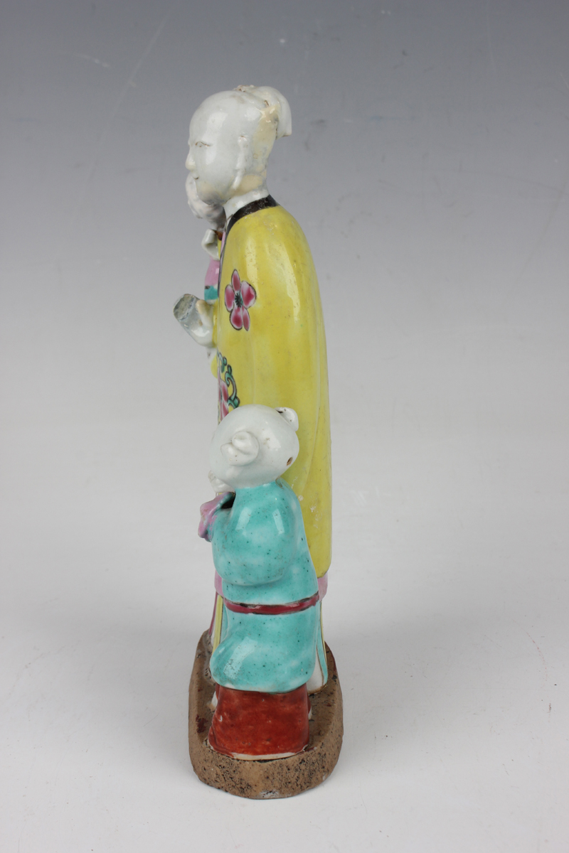A Chinese famille rose enamelled biscuit porcelain figure group, 18th century, modelled as a - Image 7 of 9